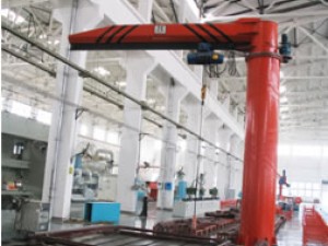 該產(chǎn)品固定在牢固的地基上，主要用在車間、倉庫等室內(nèi)場地，若用于室外需在起重機(jī)頂部裝設(shè)防雨棚。